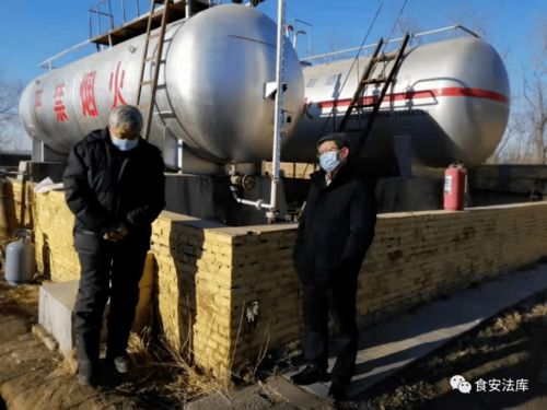 常務副縣長張影帶隊檢查特種設備銷售領域安全生產工作